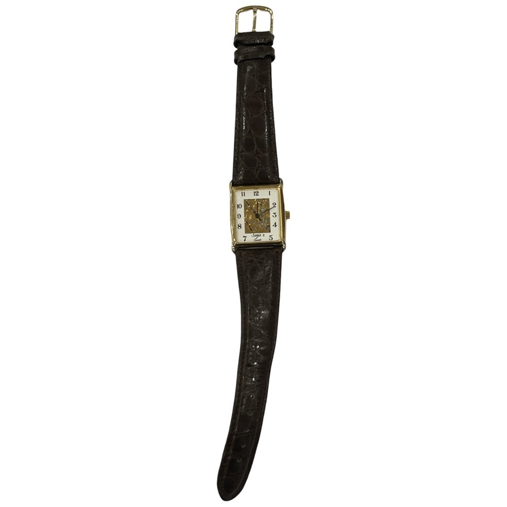 Elegant Gold and Brown Watch